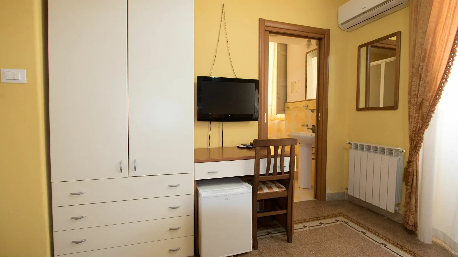 Apartment In Palermo 0*,  Italia